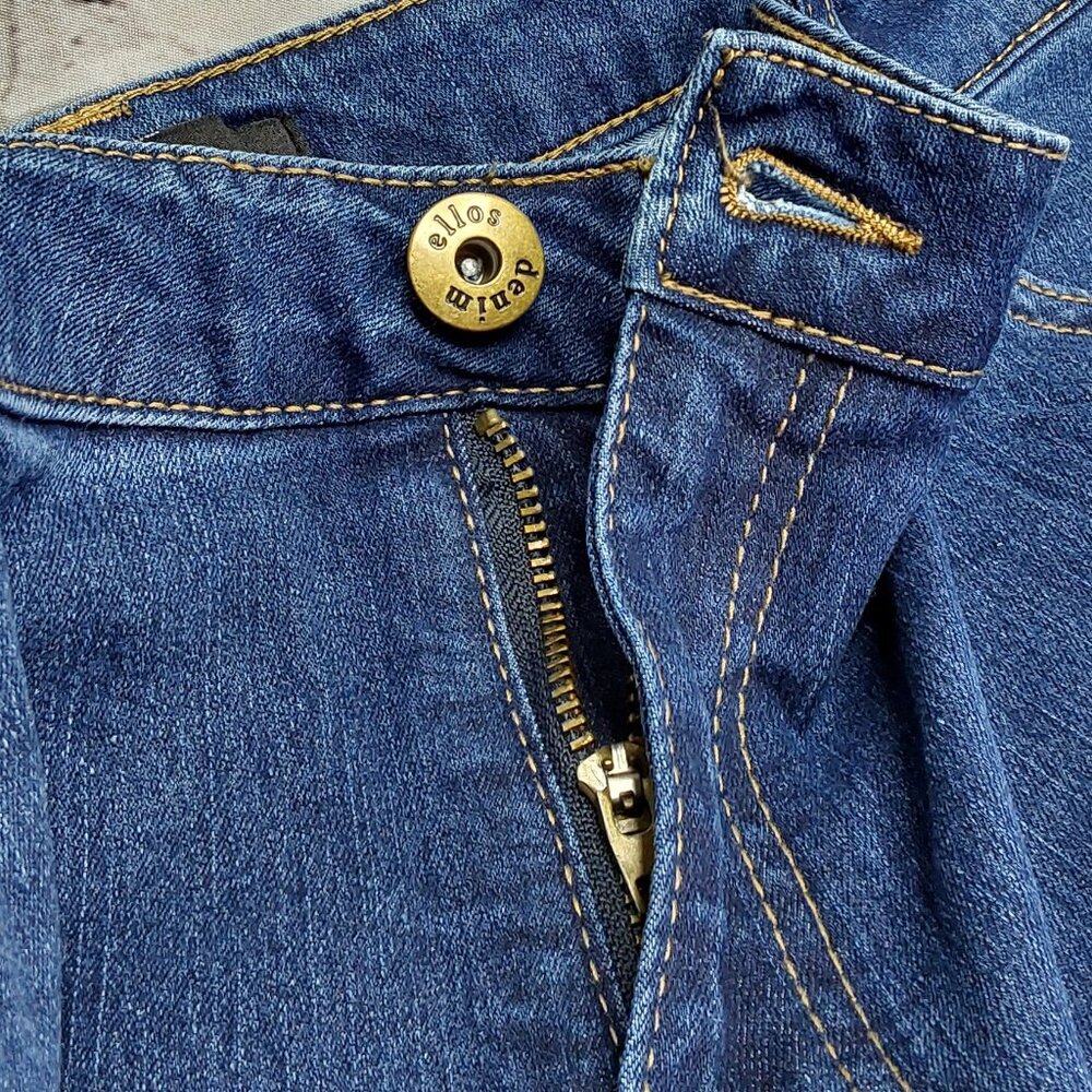 'ELLOS' BOOTCUT STONEWASH DENIM EMBROIDERED 5~POCKET JEANS SIZE 16 - Picture 7 of 16